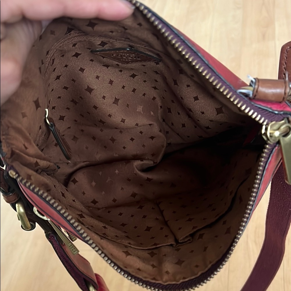 Fossil Red Burgundy Crossbody Bag with Adjustable Strap and Gold tone Hardware - Picture 11 of 12